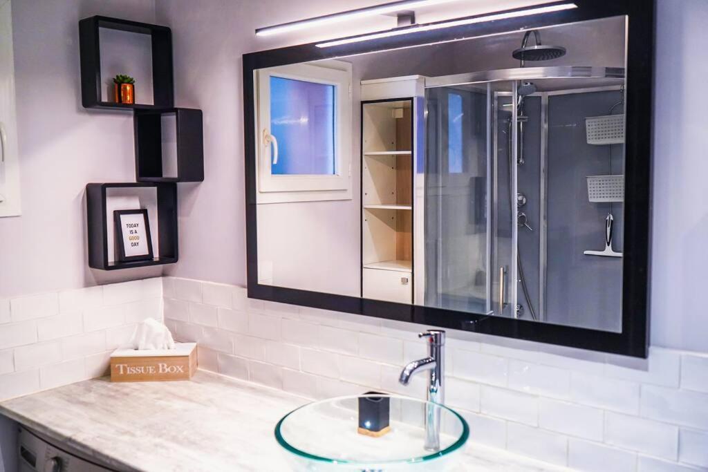 Le Loft • Spacieux • Fibre • Cour Exterieure Holiday home