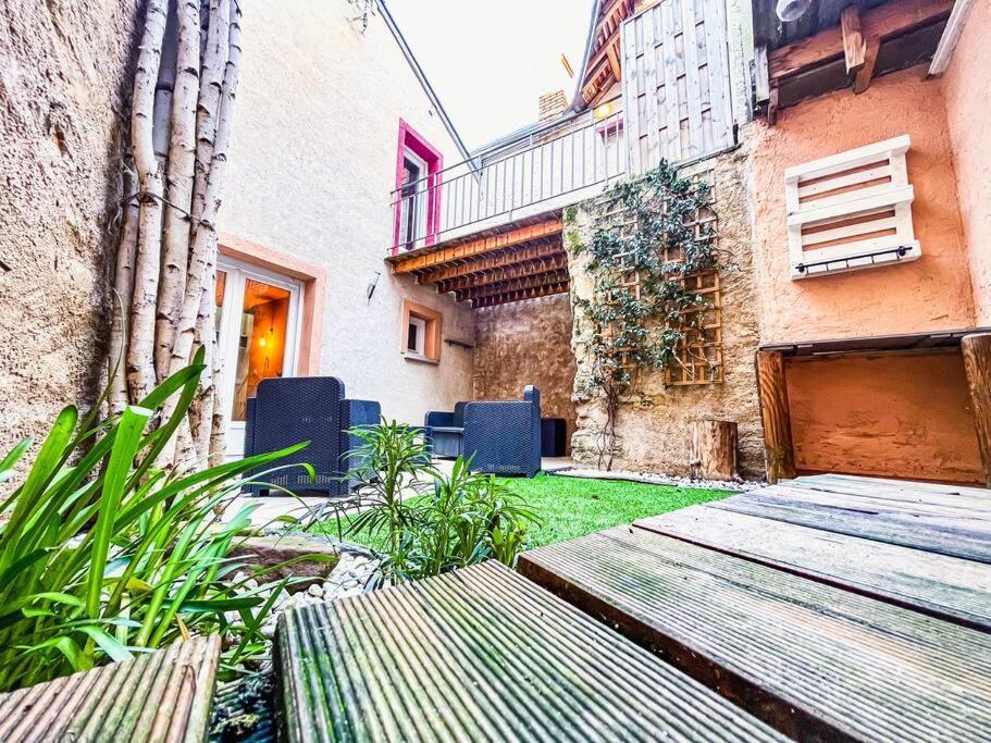 Holiday home Le Loft • Spacieux • Fibre • Cour Exterieure Deols